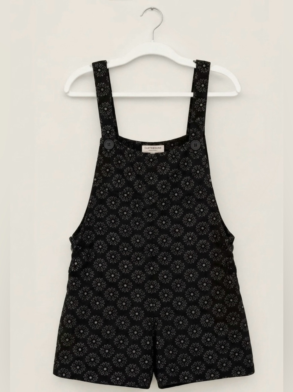 Earthbound Trading Co. Black Shorts Overall Jumper Romper w/ Daisies - Size M